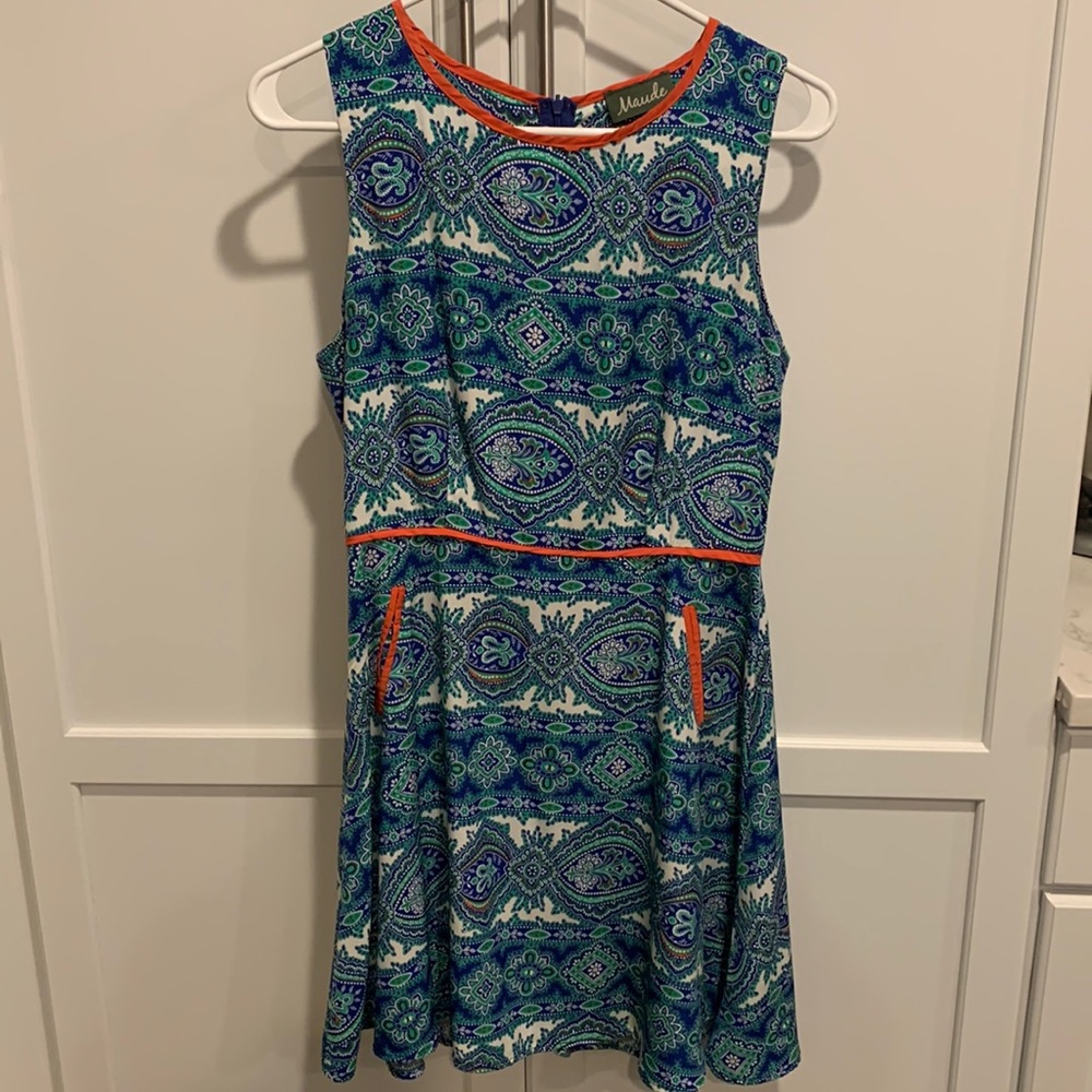 Maude dress in medium. Super fun pattern, light and comfy.
